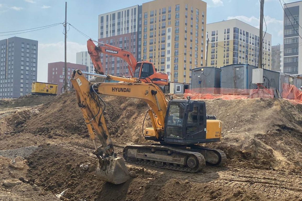 В Екатеринбурге на стройке в Академическом погиб рабочий - «Уральский  рабочий»